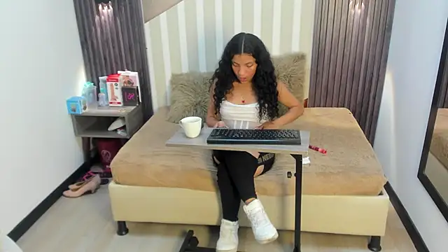 LittleeStar online show from 11, 6, 2026