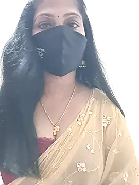 Snapshot of shivani27 chatting on 18, 7, 2026 shivani27 online show from 18, 7, 2026