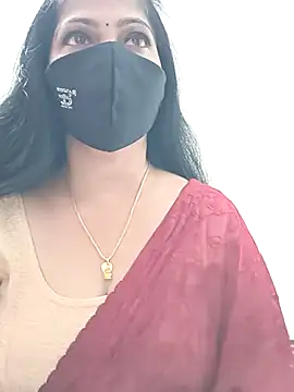 Snapshot of shivani27 chatting on 5, 7, 2026 shivani27 online show from 5, 7, 2026