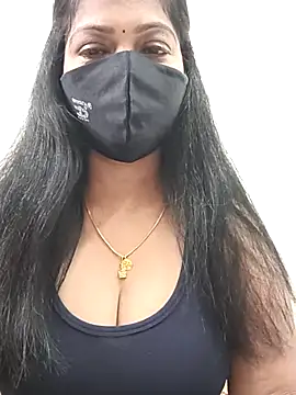 Snapshot of shivani27 chatting on 7, 7, 2026 shivani27 online show from 7, 7, 2026
