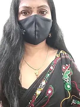Snapshot of shivani27 chatting on 5, 7, 2026 shivani27 online show from 5, 7, 2026
