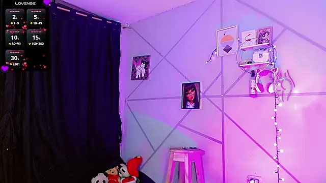 Snapshot of Aishasexy18 chatting on 10, 9, 2025 Aishasexy18 online show from 10, 9, 2025