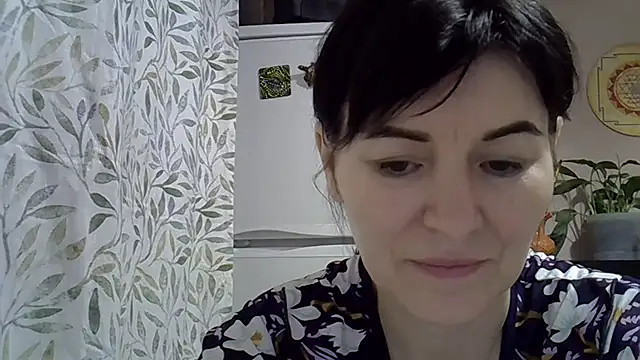 Krystal 82 online show from 3, 12, 2025