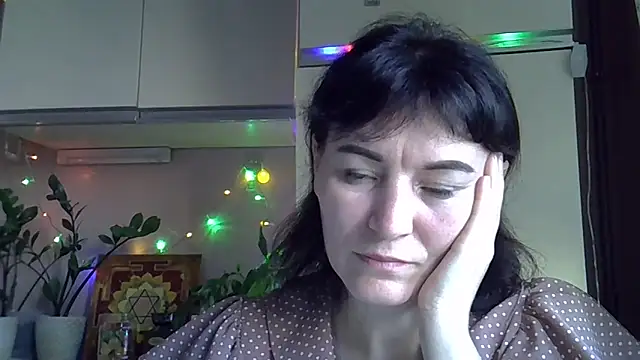 Krystal 82 online show from 26, 9, 2025