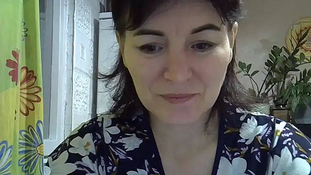 Krystal 82 online show from 14, 11, 2025