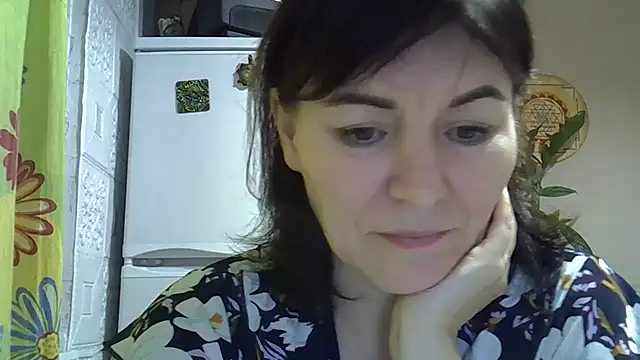 Krystal 82 online show from 22, 11, 2025