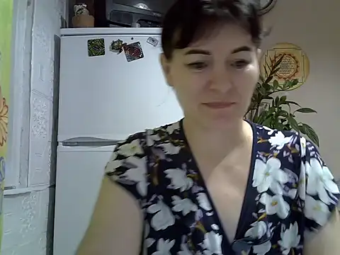 Krystal 82 online show from 13, 11, 2025