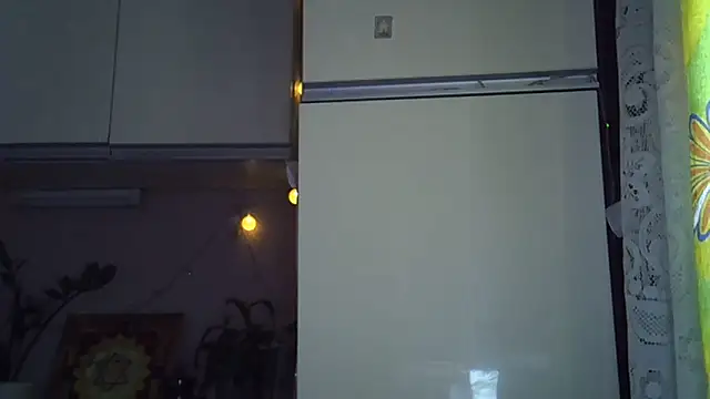 Krystal 82 online show from 30, 10, 2025