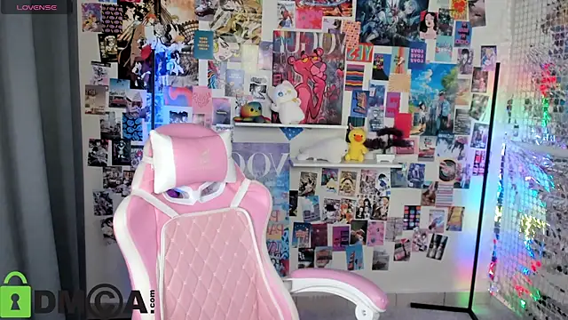 Lillie Miller online show from 4, 3, 2026