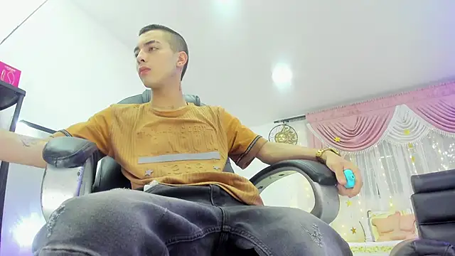 Dereck Boy8 online show from 19, 9, 2025