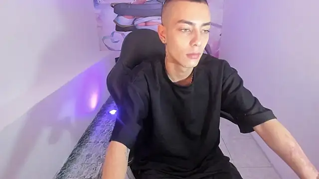 Dereck Boy8 online show from 12, 11, 2025