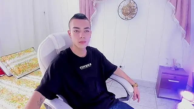 Dereck Boy8 online show from 2, 10, 2025