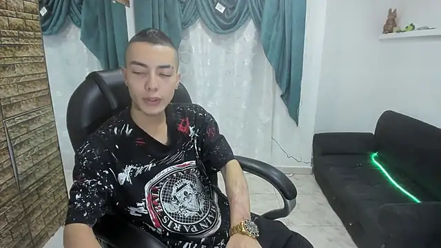 Dereck Boy8 online show from 10, 9, 2025