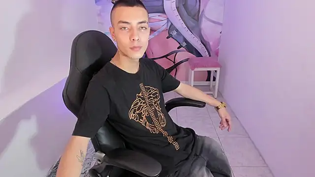 Dereck Boy8 online show from 6, 11, 2025