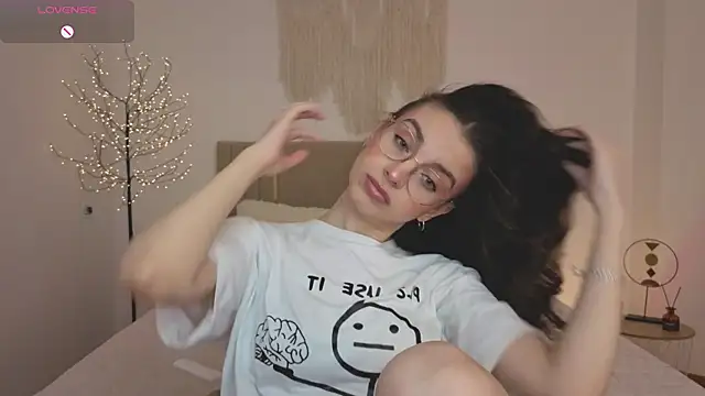 Real cutie1 online show from 27, 4, 2026