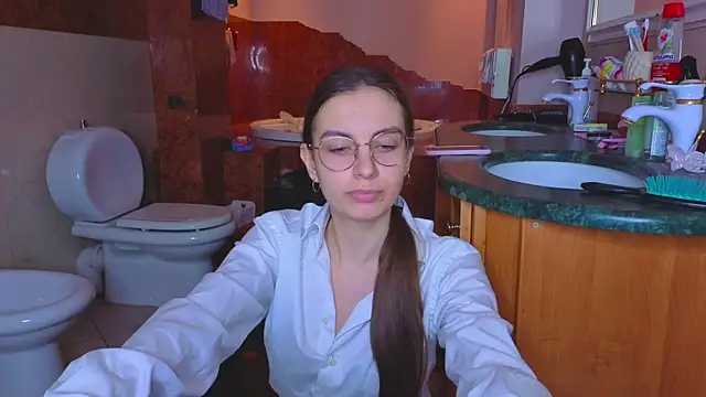 Real cutie1 online show from 18, 12, 2025