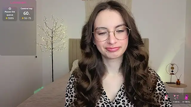 Snapshot of Real_cutie1 chatting on 4, 6, 2026 Real cutie1 online show from 4, 6, 2026