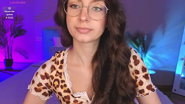 Snapshot of Real_cutie1 chatting on 10, 7, 2026 Real cutie1 online show from 10, 7, 2026