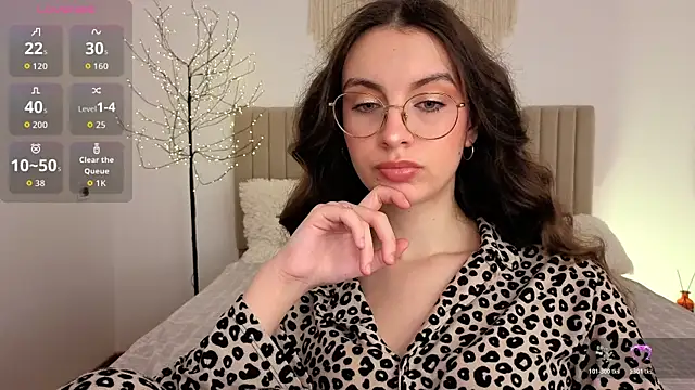 Snapshot of Real_cutie1 chatting on 9, 6, 2026 Real cutie1 online show from 9, 6, 2026