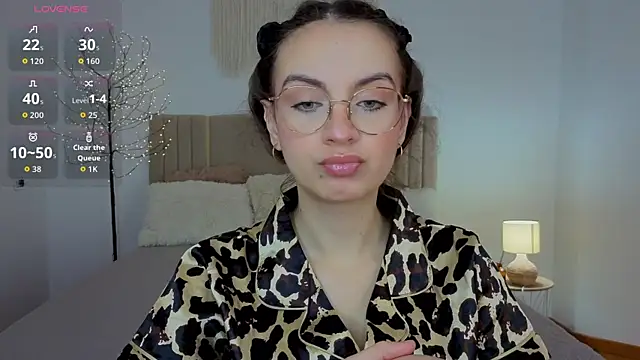 Snapshot of Real_cutie1 chatting on 15, 7, 2026 Real cutie1 online show from 15, 7, 2026