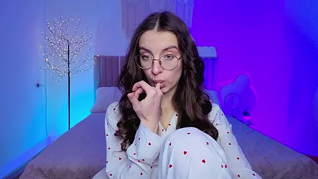 Real cutie1 online show from 6, 3, 2026