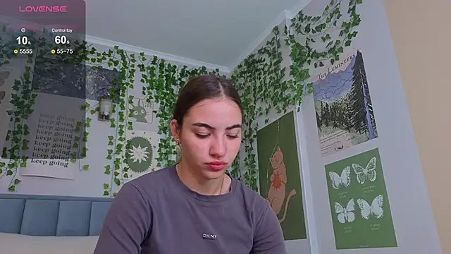 Ashley Pierce online show from 6, 11, 2025