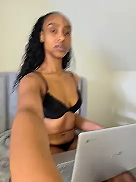 Hazel Dollxx online show from 18, 5, 2026
