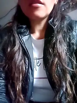 Chriss girl of imaginatio online show from 10, 9, 2025