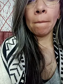 Chriss girl of imaginatio online show from 9, 11, 2025