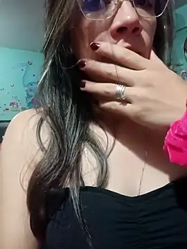 Chriss girl of imaginatio online show from 25, 11, 2025