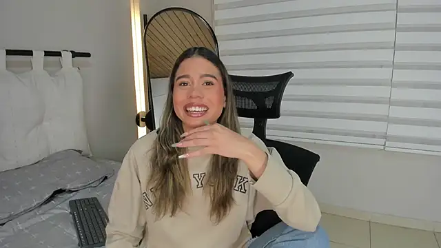 Rachell criss online show from 28, 11, 2025