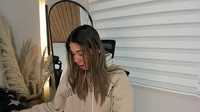 Rachell criss online show from 28, 10, 2025