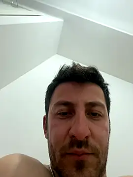 emredenizz07 online show from 10, 10, 2025