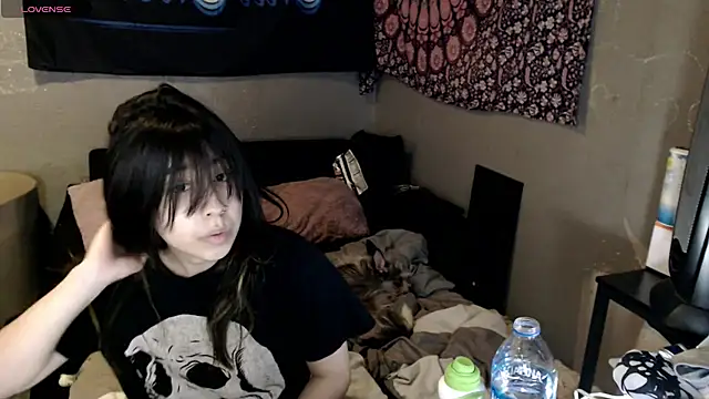 Snapshot of London_Ray chatting on 31, 10, 2025 London Ray online show from 31, 10, 2025