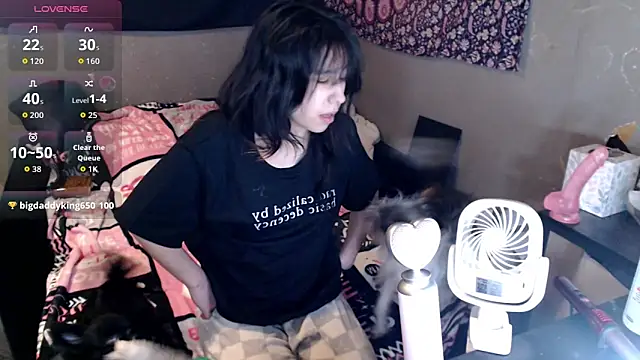 Snapshot of London_Ray chatting on 8, 2, 2026 London Ray online show from 8, 2, 2026