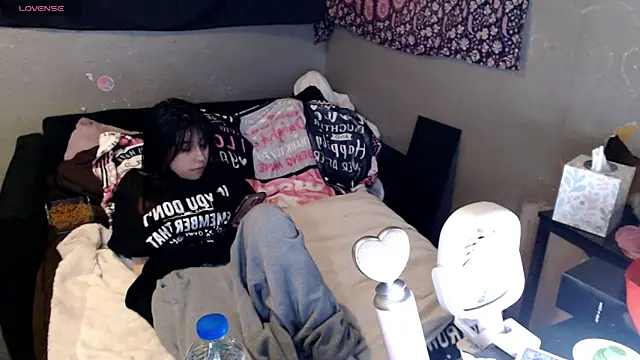 Snapshot of London_Ray chatting on 2, 2, 2026 London Ray online show from 2, 2, 2026