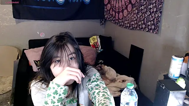 Snapshot of London_Ray chatting on 2, 11, 2025 London Ray online show from 2, 11, 2025