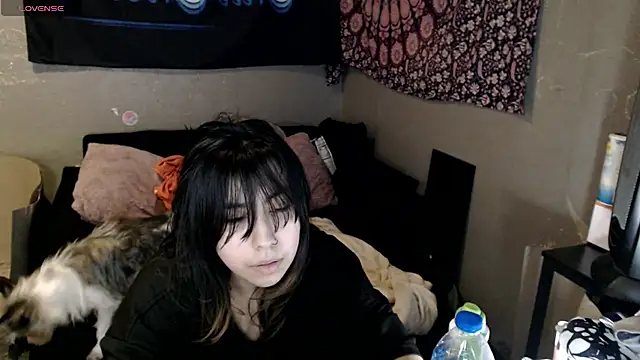 Snapshot of London_Ray chatting on 29, 10, 2025 London Ray online show from 29, 10, 2025