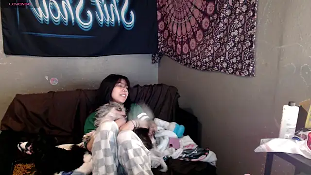 London Ray online show from 10, 4, 2026