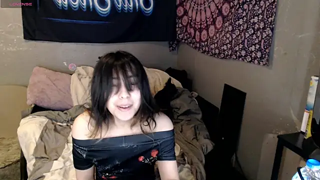 Snapshot of London_Ray chatting on 25, 10, 2025 London Ray online show from 25, 10, 2025