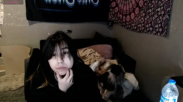 Snapshot of London_Ray chatting on 22, 10, 2025 London Ray online show from 22, 10, 2025