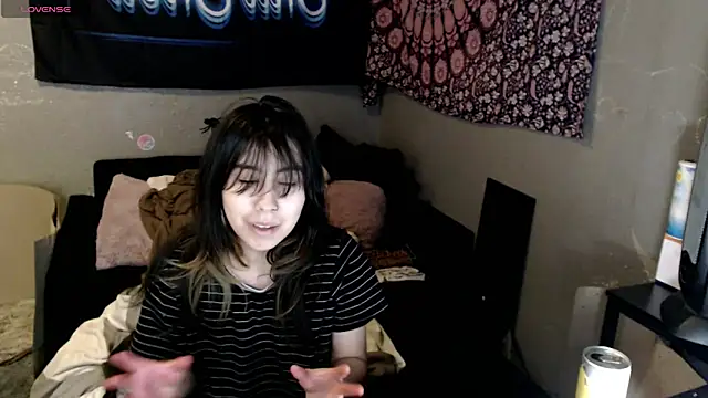 Snapshot of London_Ray chatting on 23, 10, 2025 London Ray online show from 23, 10, 2025