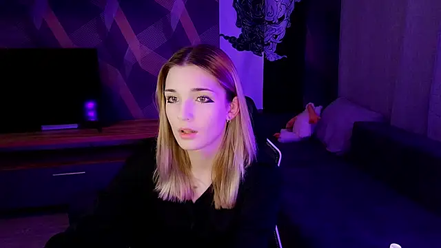 Sandy Belle online show from 16, 9, 2025