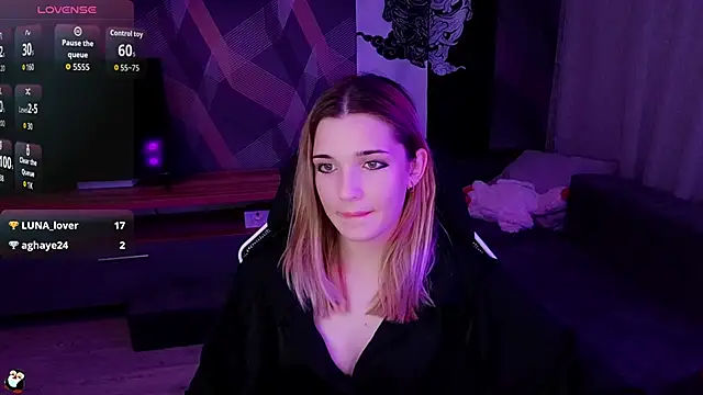 Sandy Belle online show from 2, 10, 2025