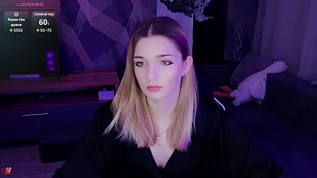 Sandy Belle online show from 11, 11, 2025