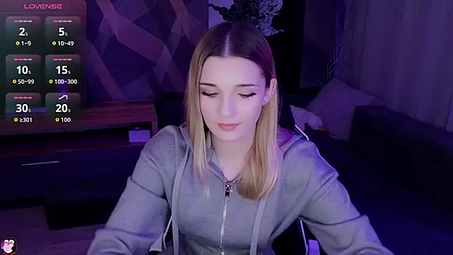 Sandy Belle online show from 31, 10, 2025