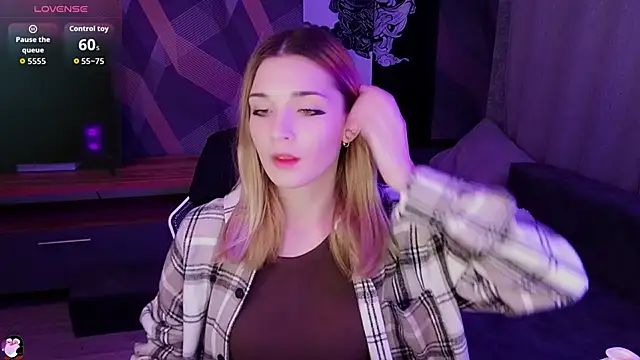 Sandy Belle online show from 7, 10, 2025