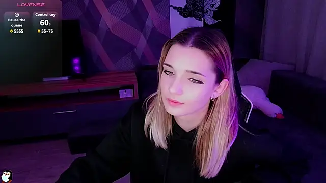 Sandy Belle online show from 3, 10, 2025