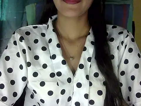 zara Khan0 online show from 22, 10, 2025