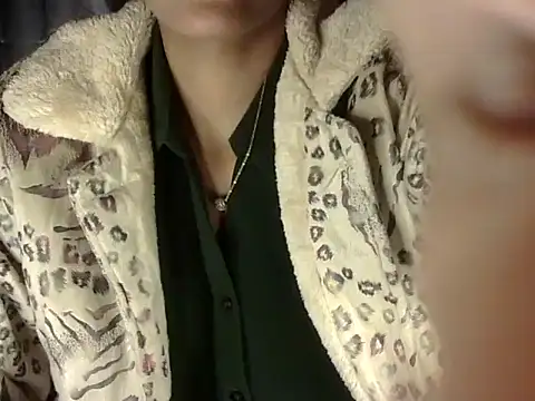 zara Khan0 online show from 18, 11, 2025